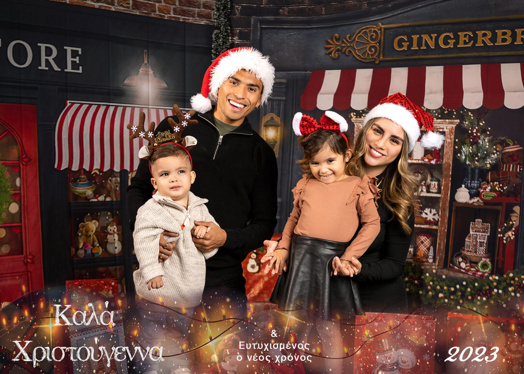 fotografisi xristougenniatiki se studio athina () fotografisi xristougenniatiki se studio athina ()