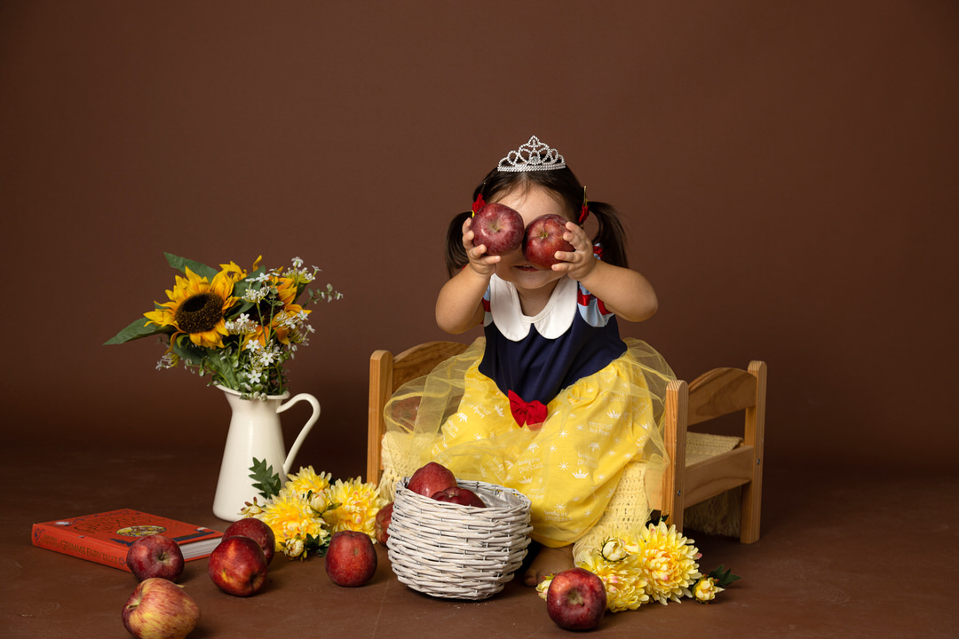 newborn session athina newborn session athina